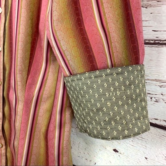 NWOT Robert Graham GORGEOUS Blouse Size XS! - Picture 8 of 16